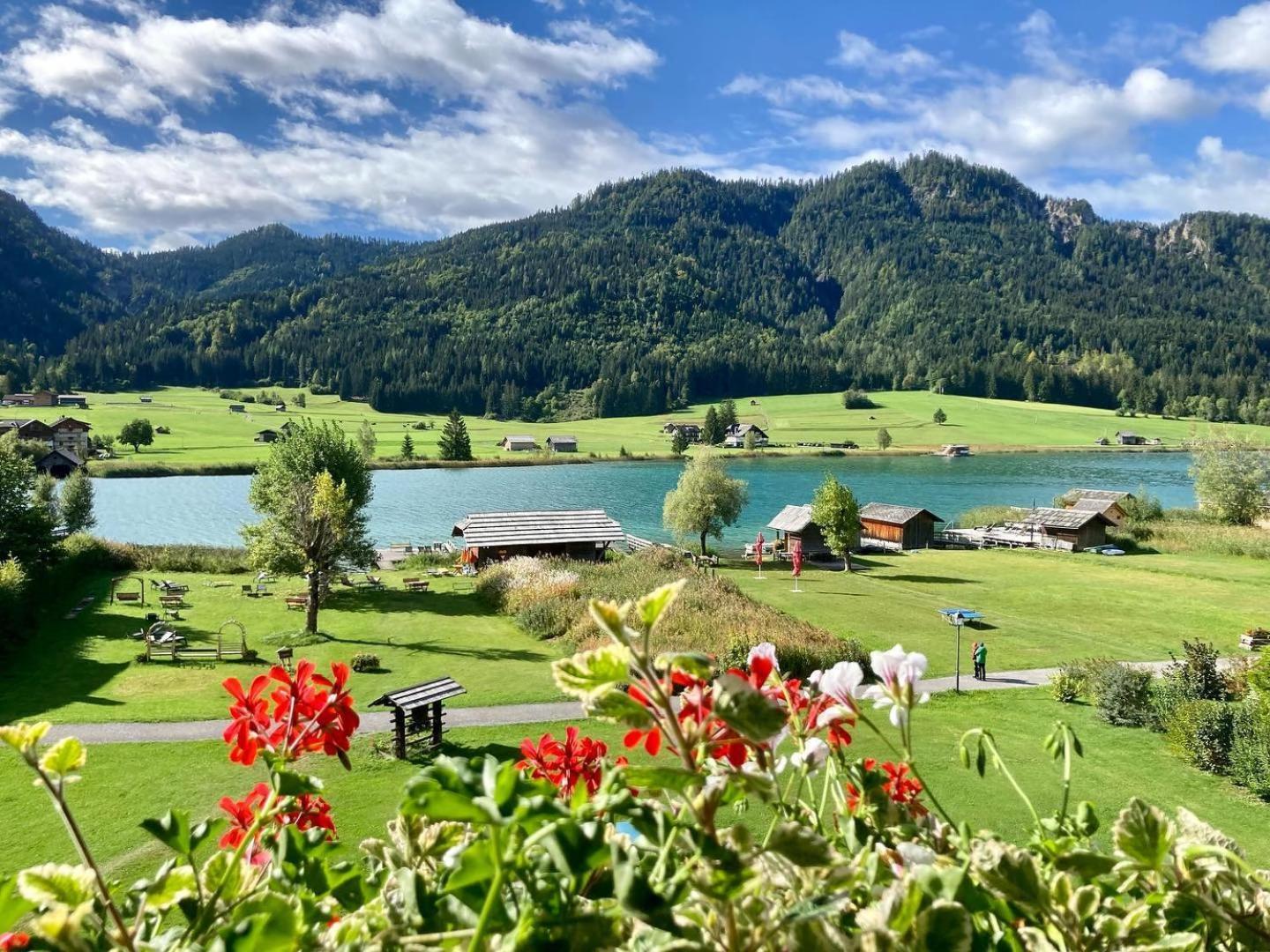 Seehotel & Seeapartments Kaerntnerhof- Direkt Am See! Weissensee Dış mekan fotoğraf